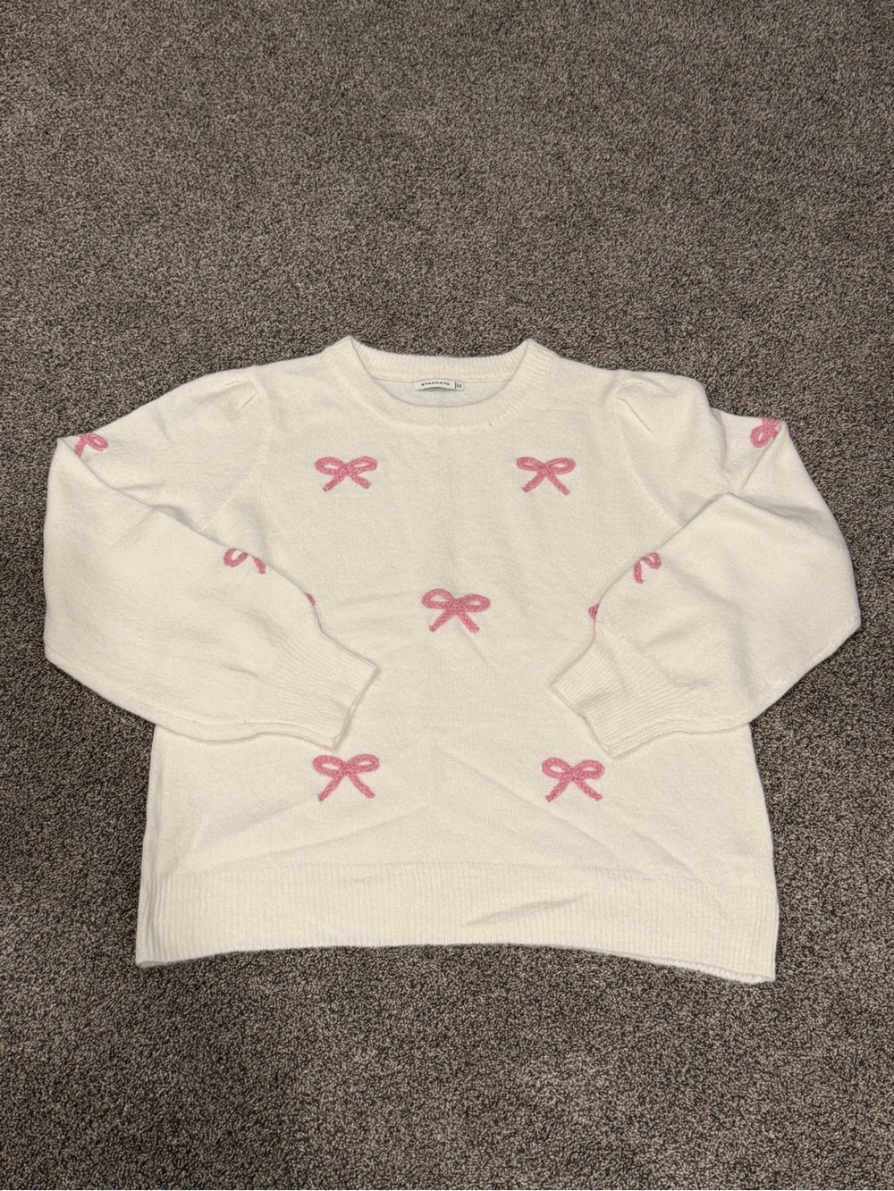 Womens White Sweater with Pink Bow Motif - size XL